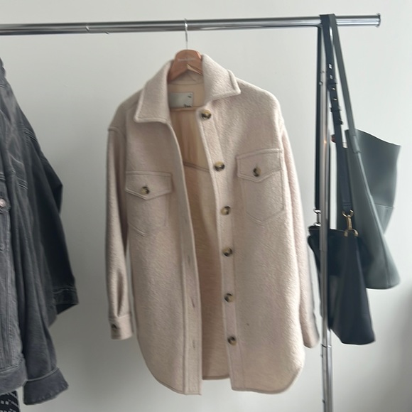 Aritzia Jackets & Blazers - wilfred free shirt jacket